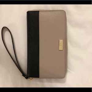Kate spade wallet wristlet